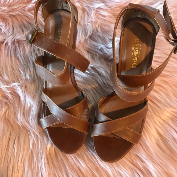 Mossimo  strappy tan high heel sandals - Picture 3 of 6
